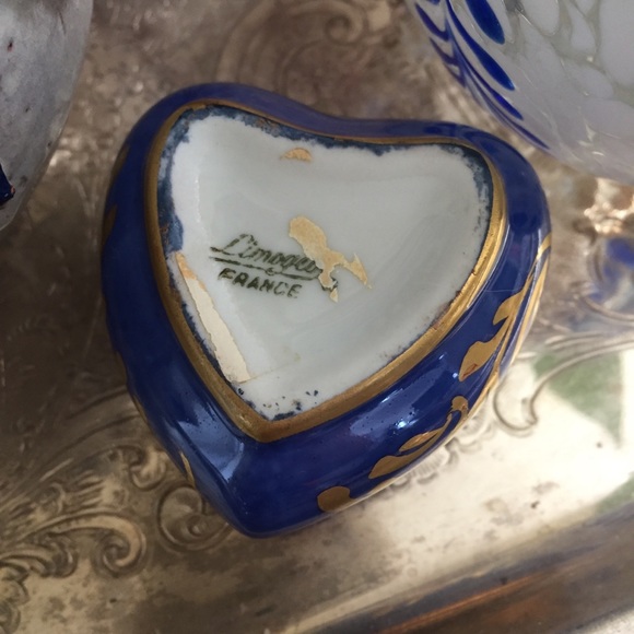 Limoges Heart Blue & Gold Lovers Pill / Ring Box - Picture 5 of 6